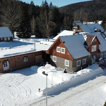 Chalet Schaefer S Vyhrivanym Bazenem Se Slanou Vodou A Saunou-3
